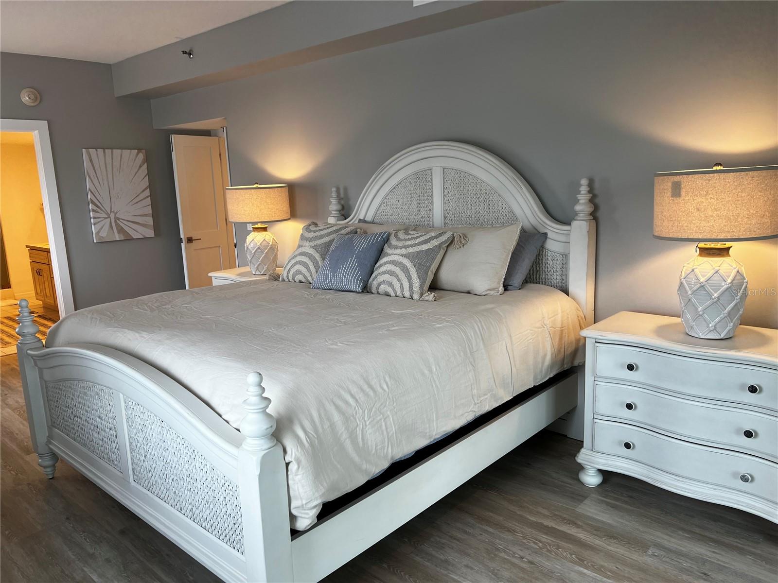 1465 GULF OF MEXICO DR #504, LONGBOAT KEY, FL — photo 16