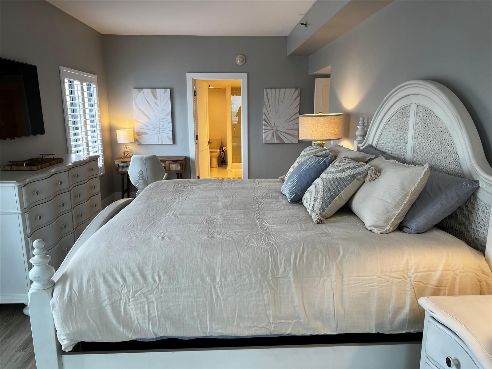 1465 GULF OF MEXICO DR #504, LONGBOAT KEY, FL — photo 18