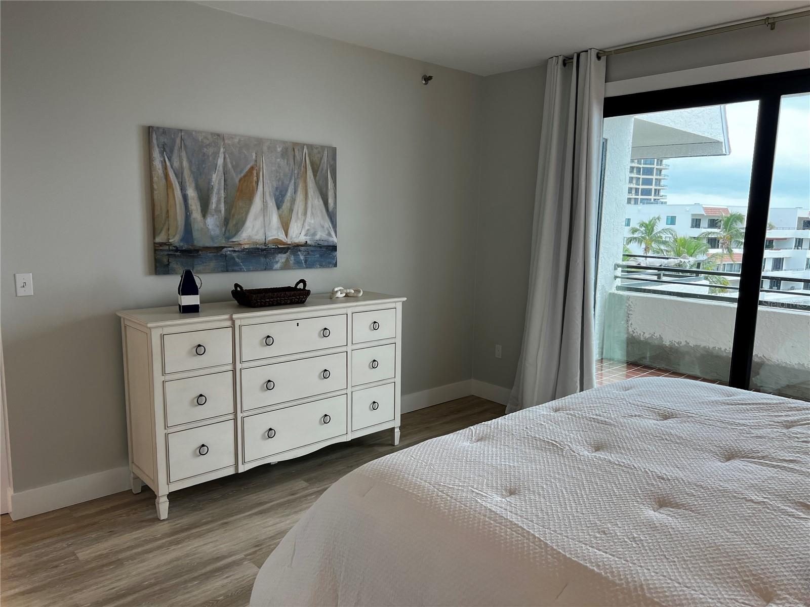 1465 GULF OF MEXICO DR #504, LONGBOAT KEY, FL — photo 32