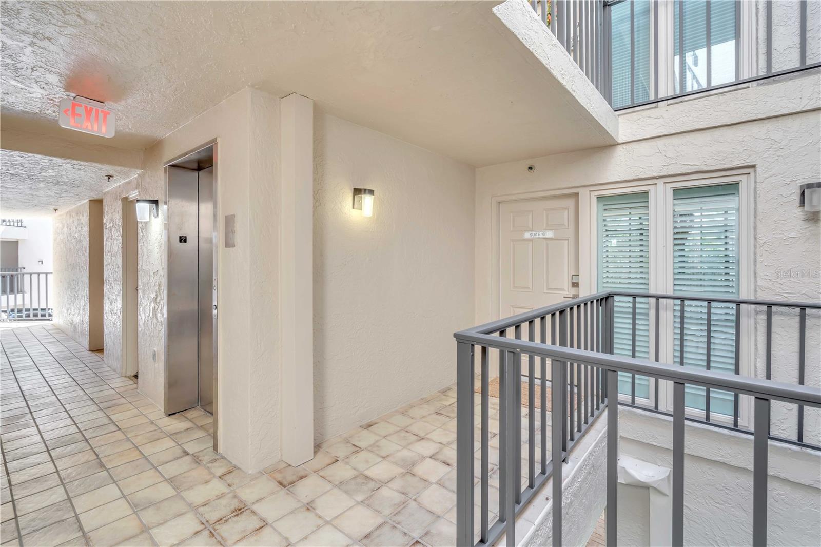 5611 GULF OF MEXICO DR #1, LONGBOAT KEY, FL — photo 32