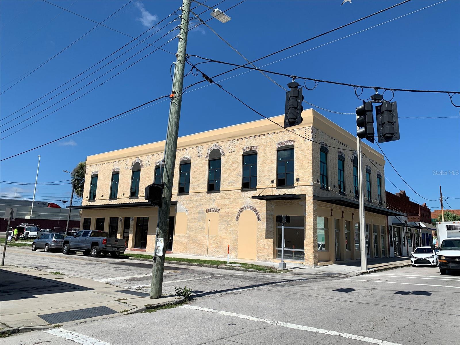2100 W MAIN ST, TAMPA, FL — photo 2