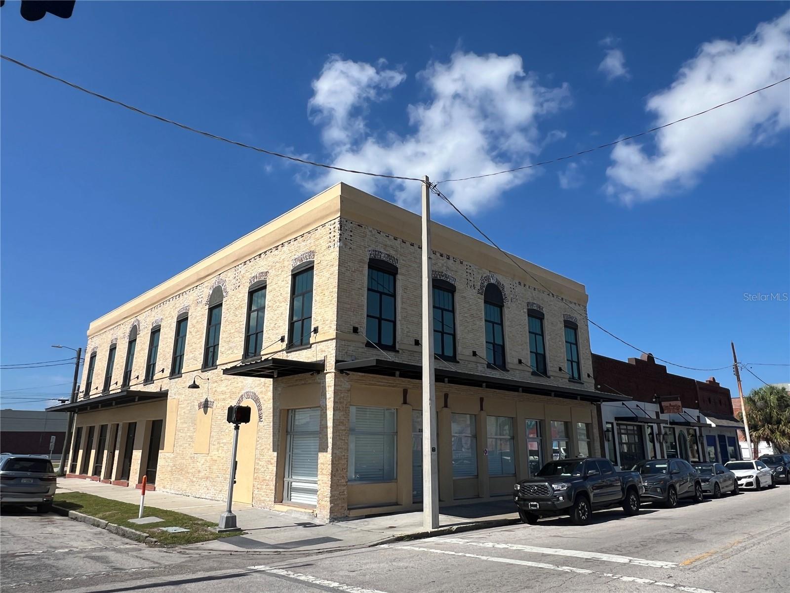 2100 W MAIN ST, TAMPA, FL — photo 7
