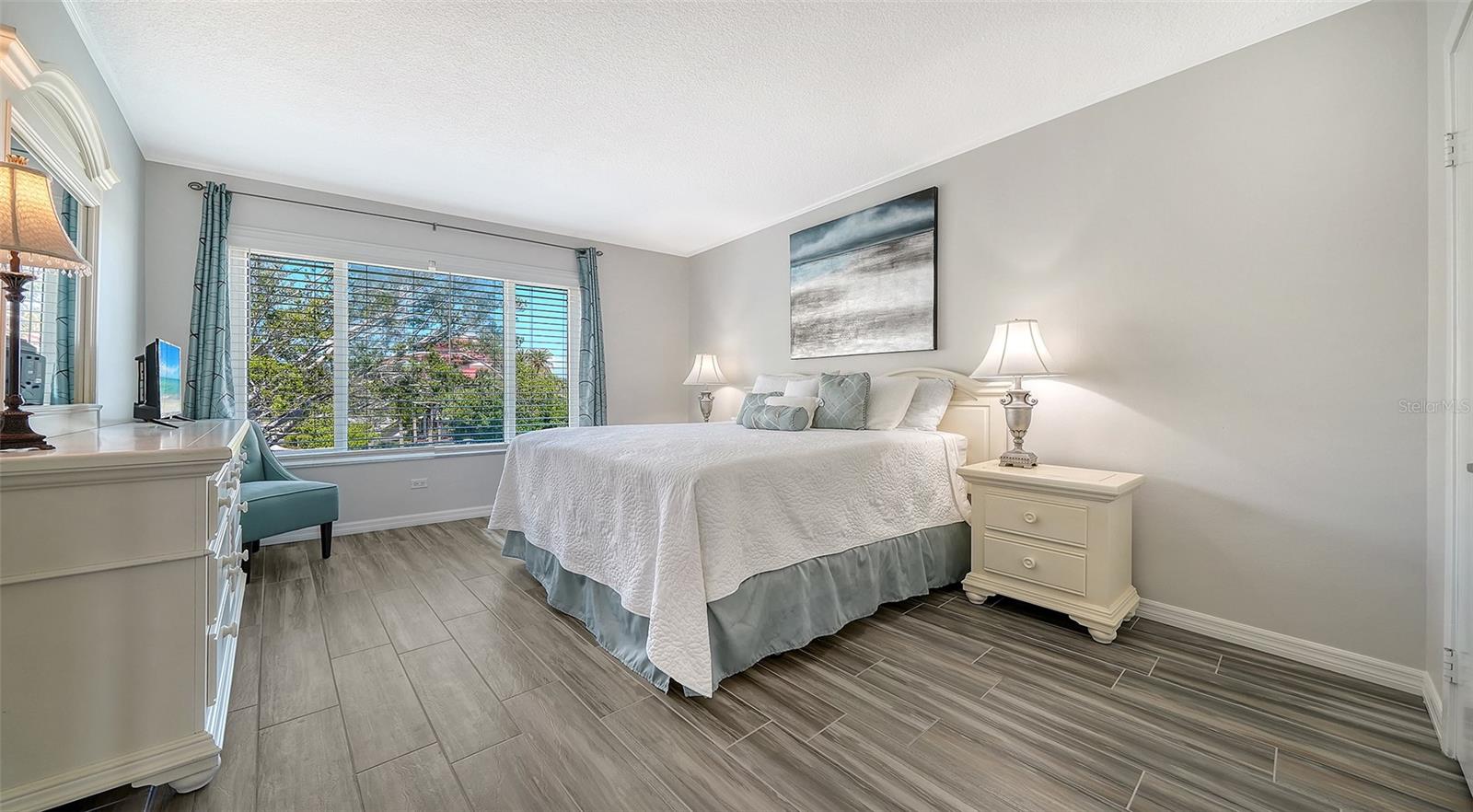 100 SANDS POINT RD #324, LONGBOAT KEY, FL — photo 21