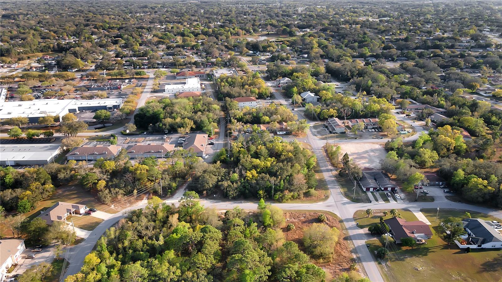 7361 POND CIR, SPRING HILL, FL — photo 9