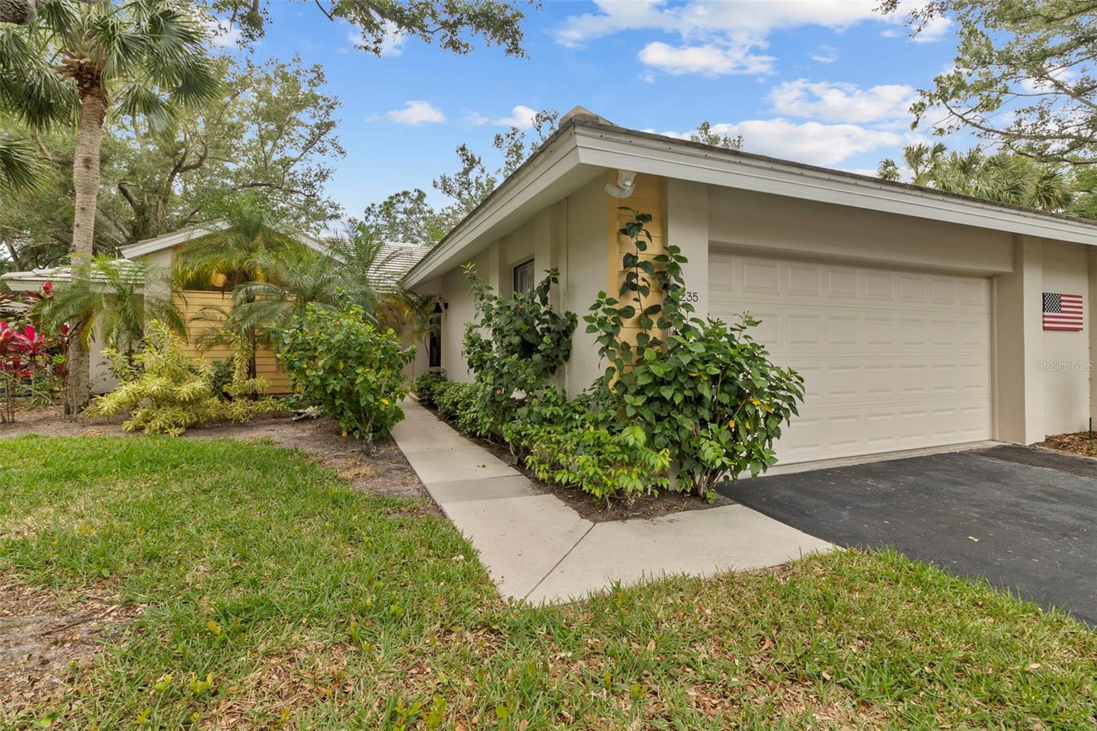 235 SOUTHAMPTON LN #276, VENICE, FL — photo 2