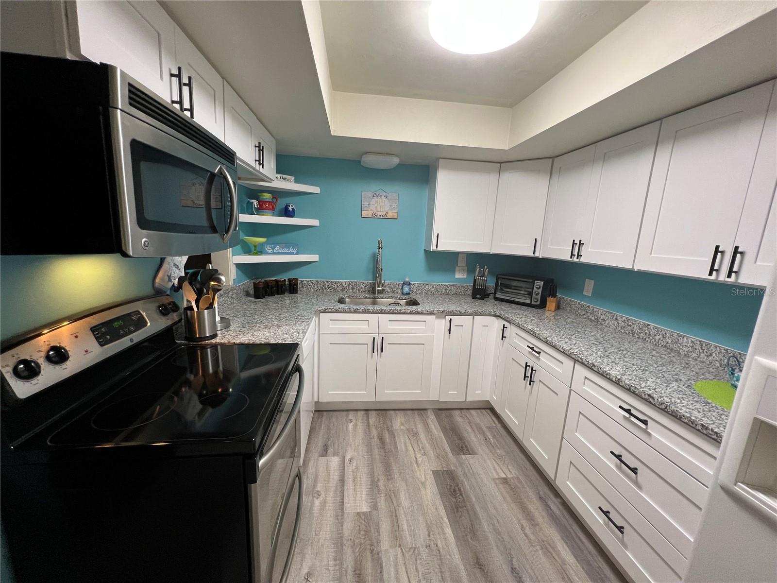 1406 N SATURN AVE, CLEARWATER, FL — photo 11
