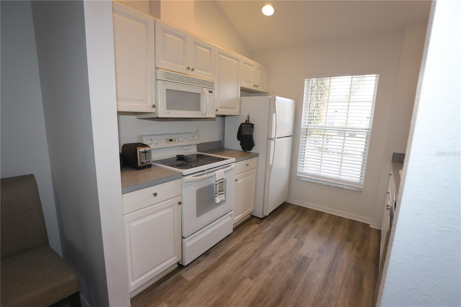 4275 CASTLEBRIDGE LN #1323, SARASOTA, FL — photo 8
