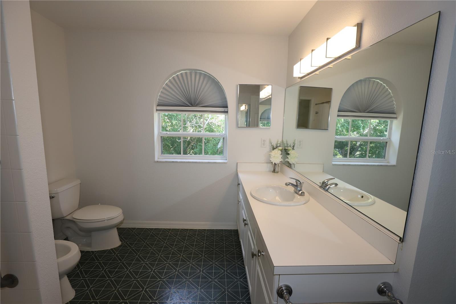 4275 CASTLEBRIDGE LN #1323, SARASOTA, FL — photo 23