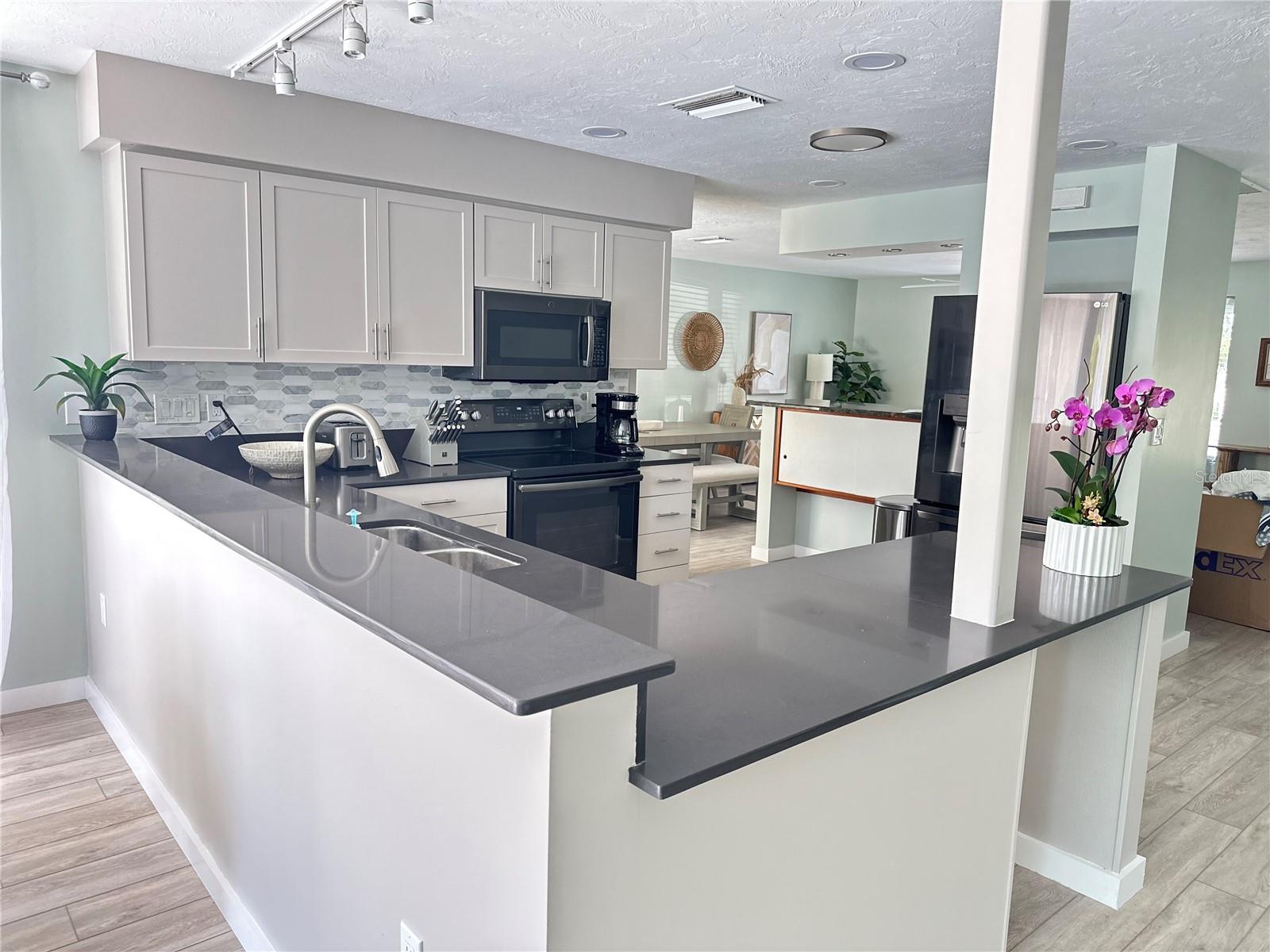 1723 STANFORD LN, SARASOTA, FL — photo 24