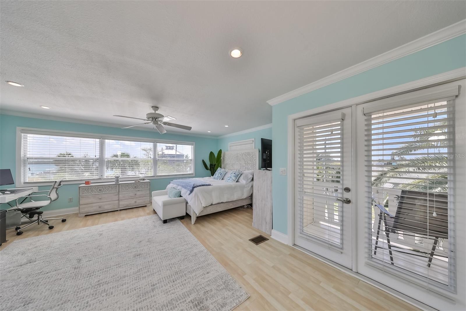 13004 BOCA CIEGA AVE, MADEIRA BEACH, FL — photo 22
