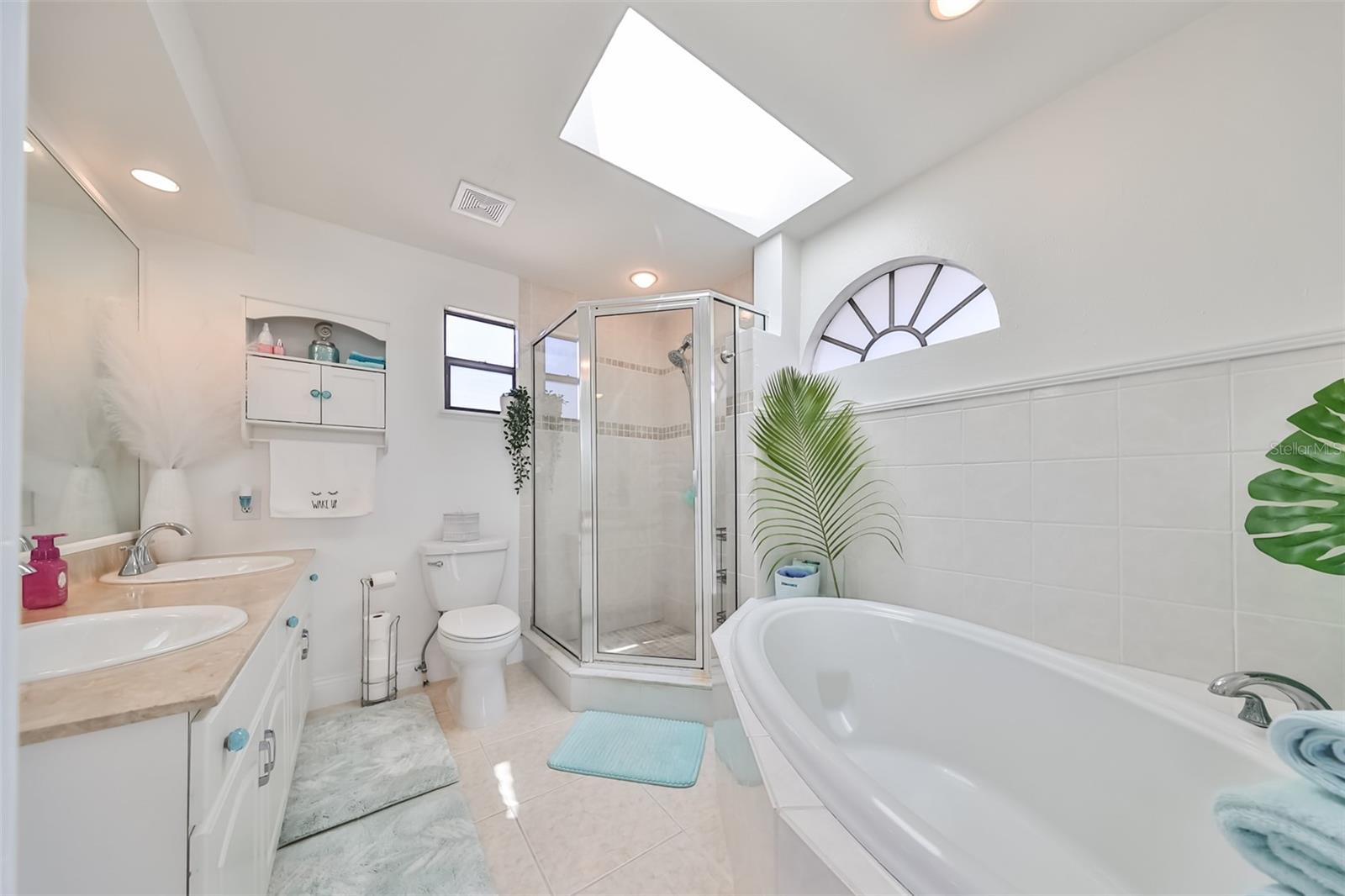 13004 BOCA CIEGA AVE, MADEIRA BEACH, FL — photo 25