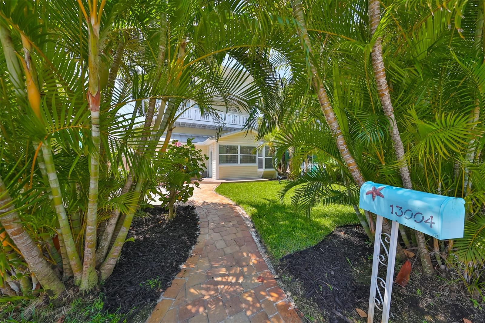 13004 BOCA CIEGA AVE, MADEIRA BEACH, FL — photo 32
