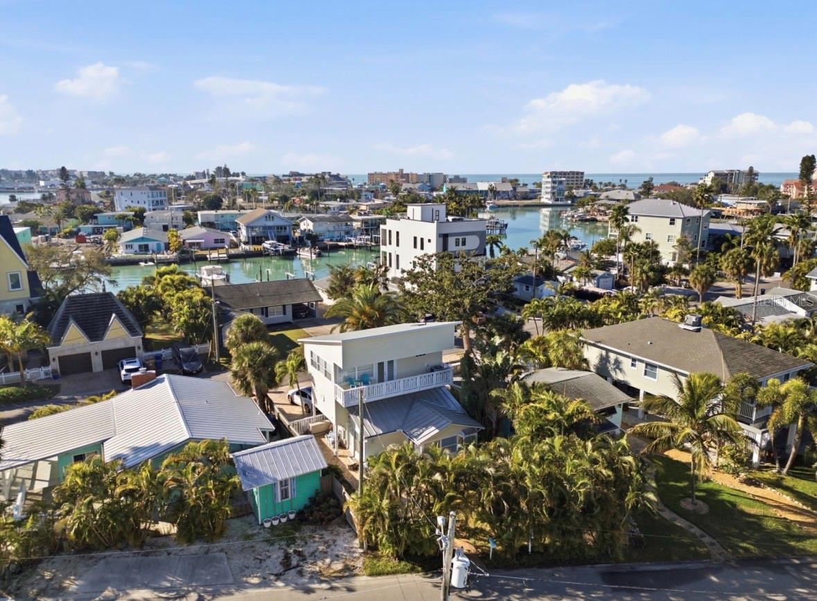 13004 BOCA CIEGA AVE, MADEIRA BEACH, FL — photo 41