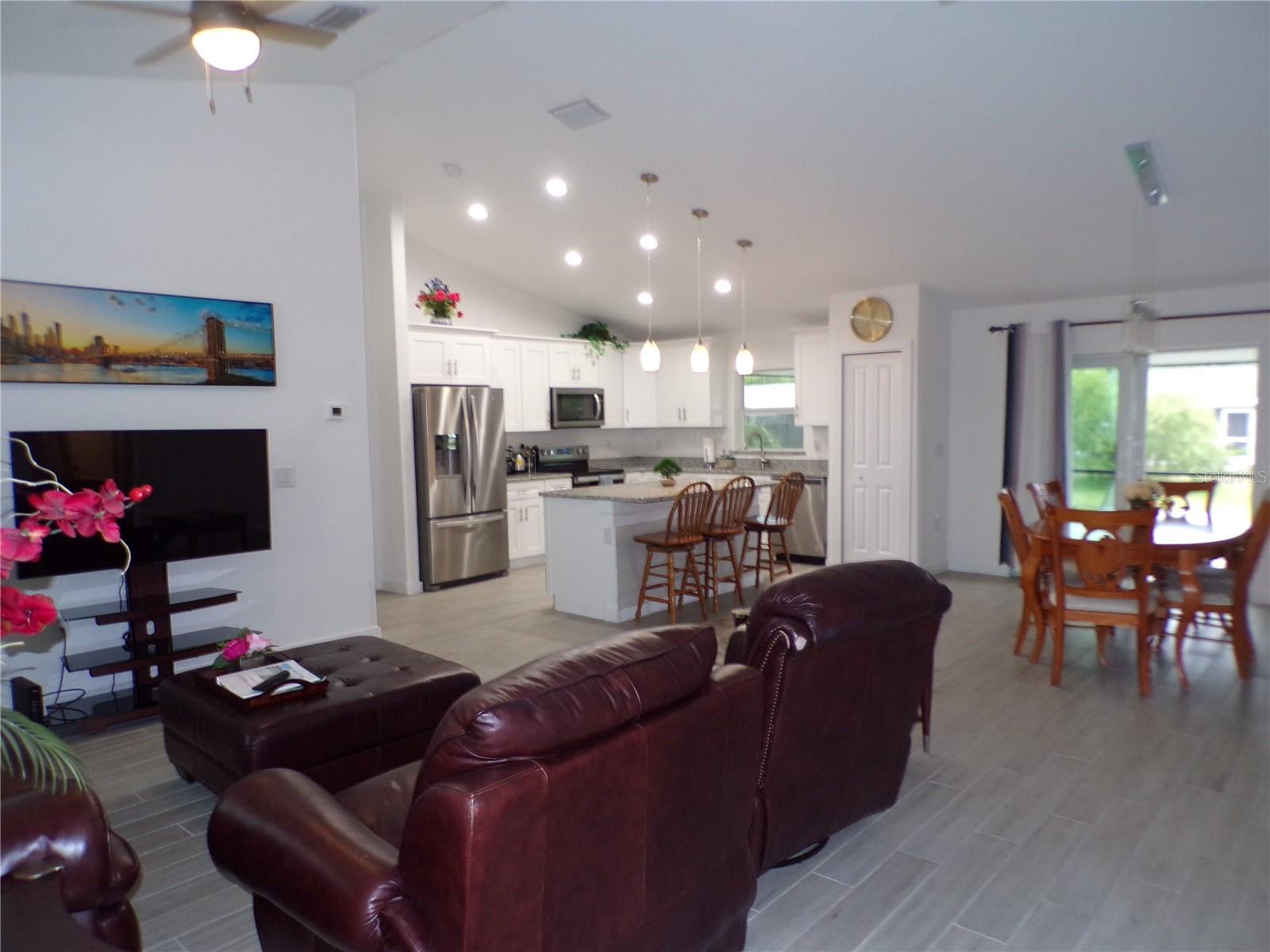 326 MILLPORT ST NW, PORT CHARLOTTE, FL — photo 3