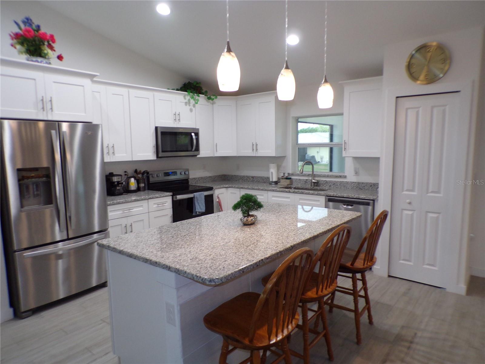 326 MILLPORT ST NW, PORT CHARLOTTE, FL — photo 10