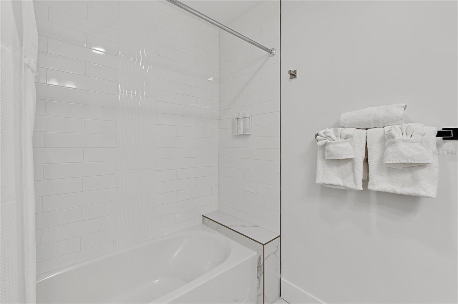 11500 GULF BLVD #610, ST PETERSBURG, FL — photo 24