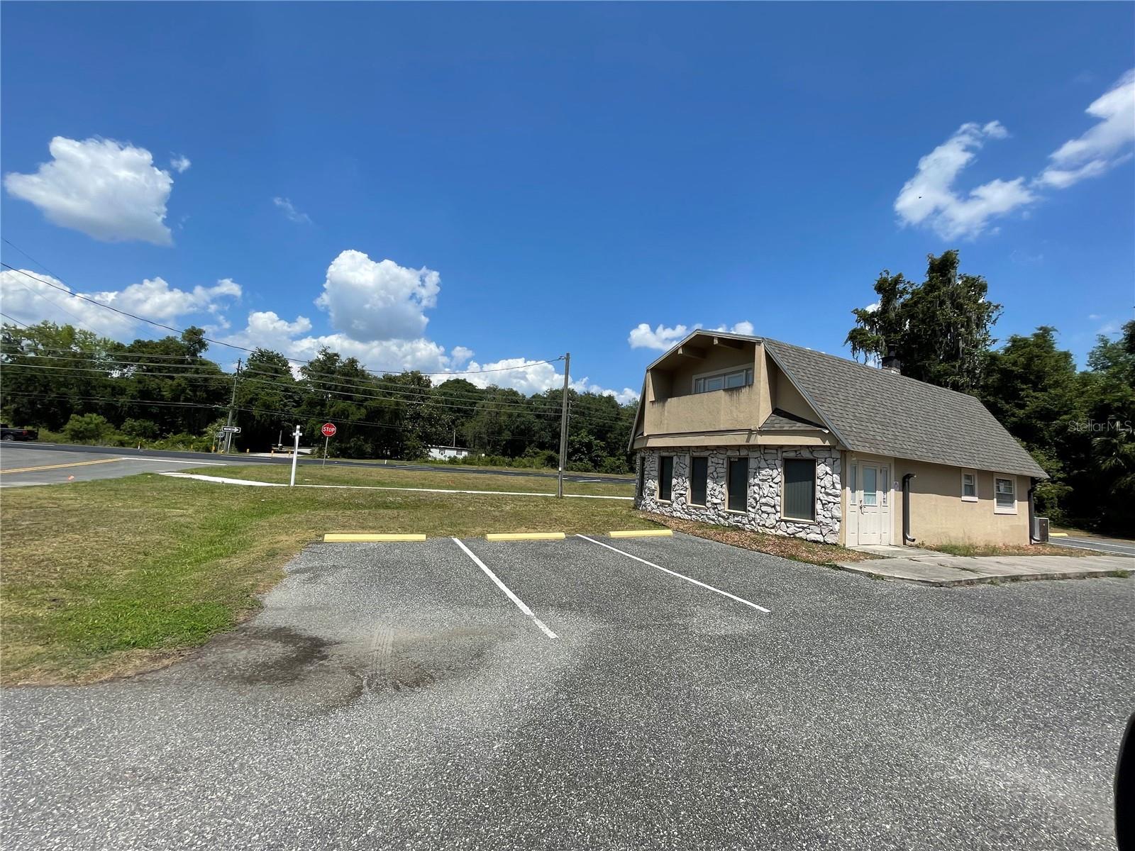 5205 CR 171 - SR 44, WILDWOOD, FL — photo 2