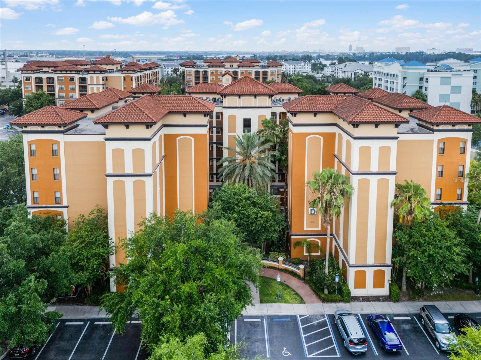 12539 FLORIDAYS RESORT DR #305-D, ORLANDO, FL