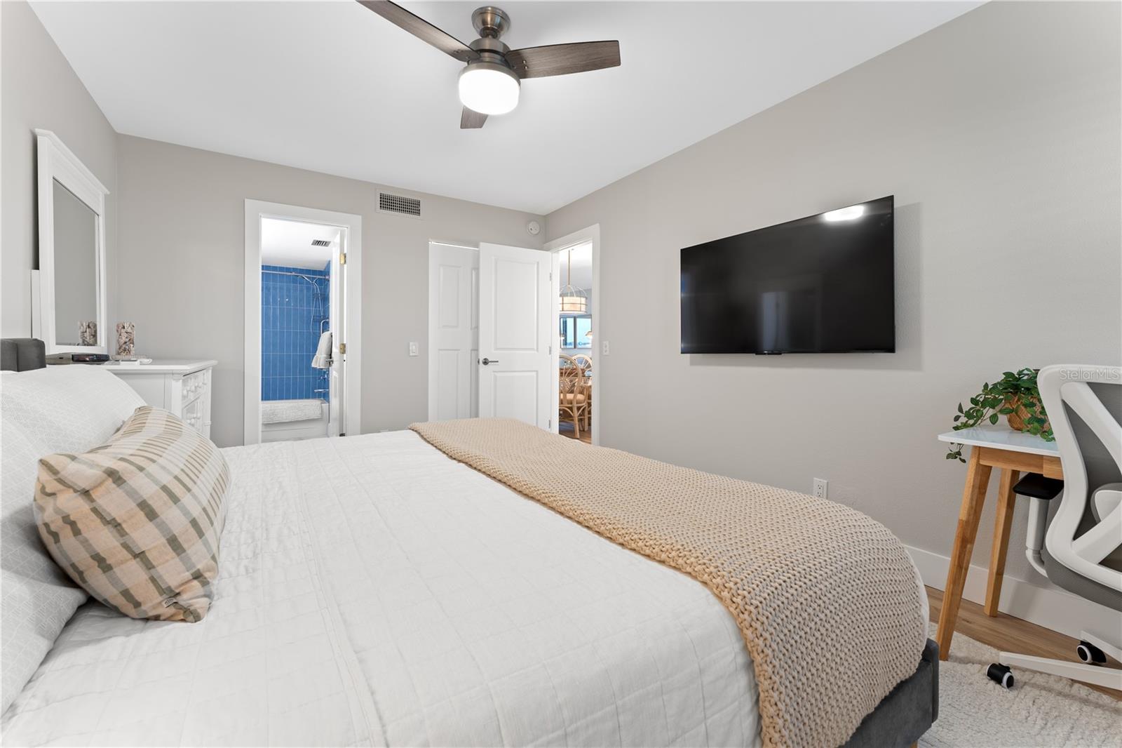 6287 BAHIA DEL MAR CIR #312, ST PETERSBURG, FL — photo 29
