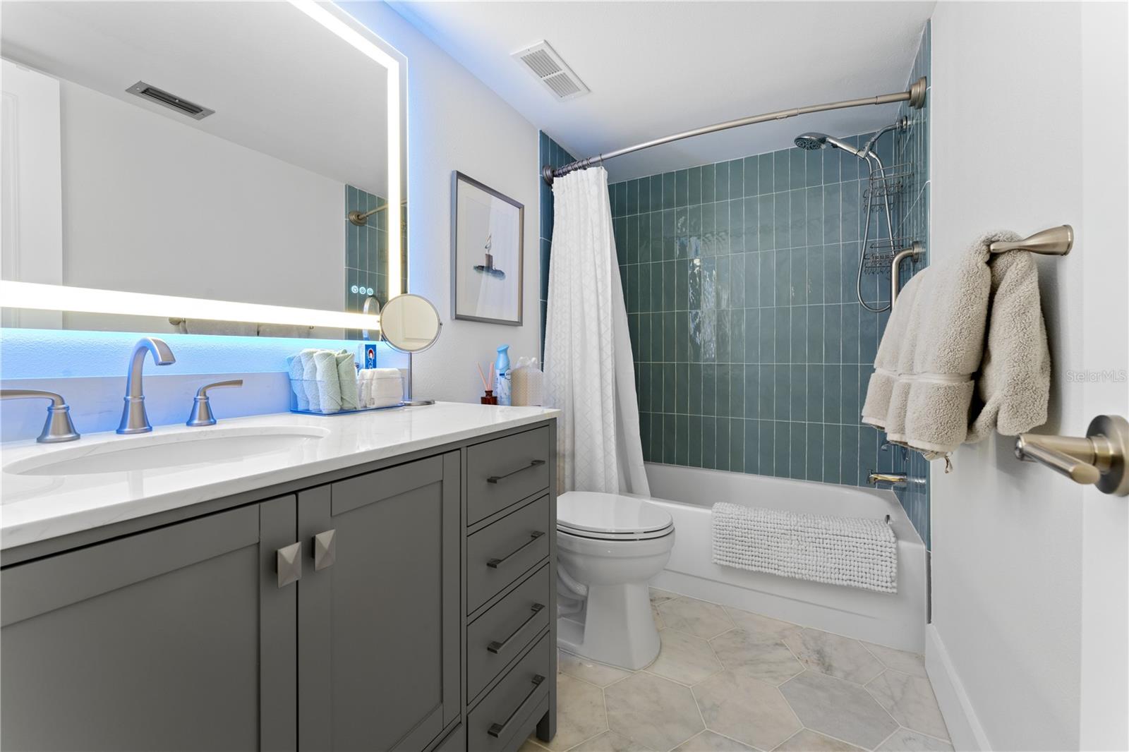 6287 BAHIA DEL MAR CIR #312, ST PETERSBURG, FL — photo 32