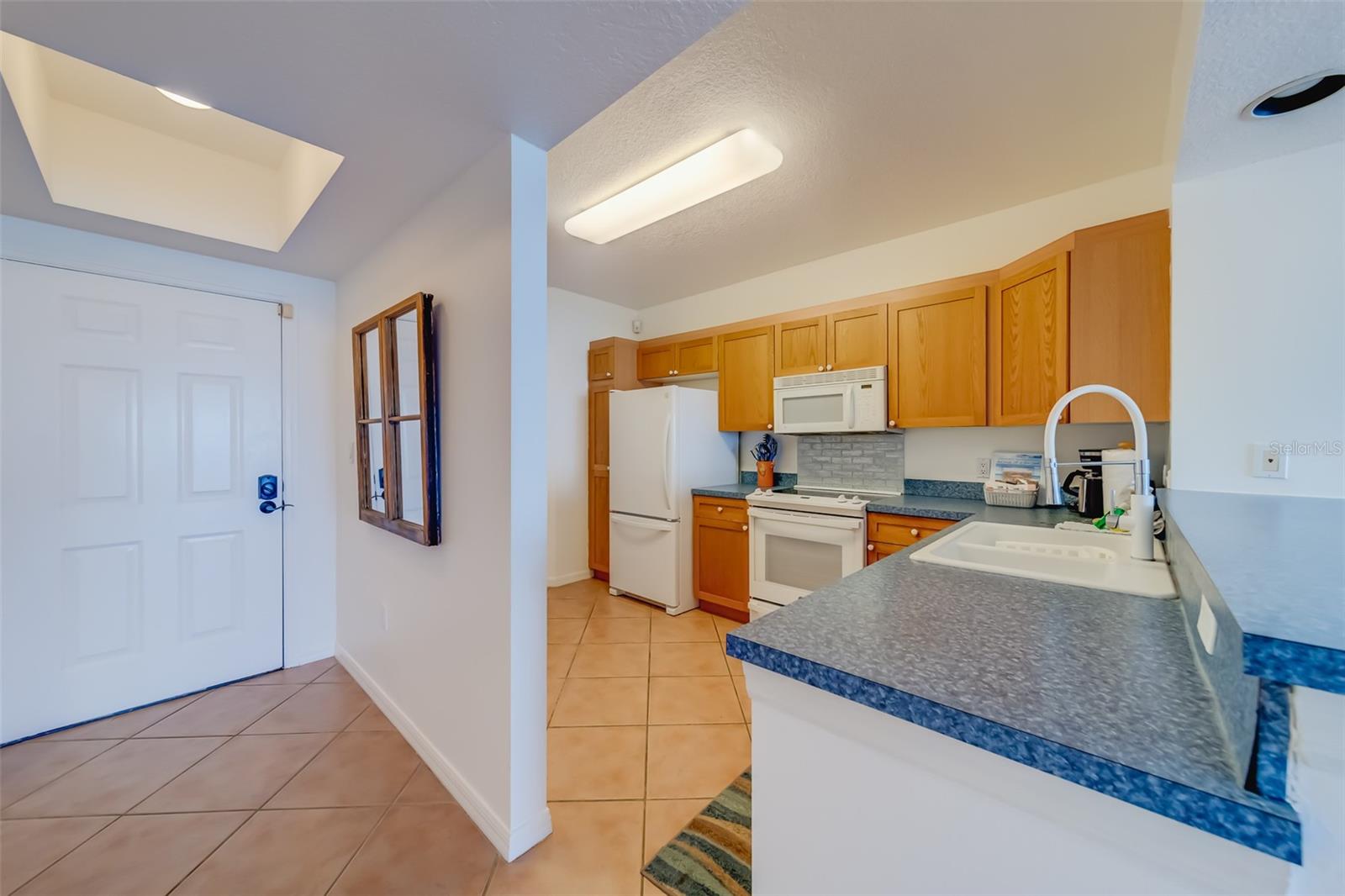 16550 GULF BLVD #643, NORTH REDINGTON BEACH, FL — photo 4