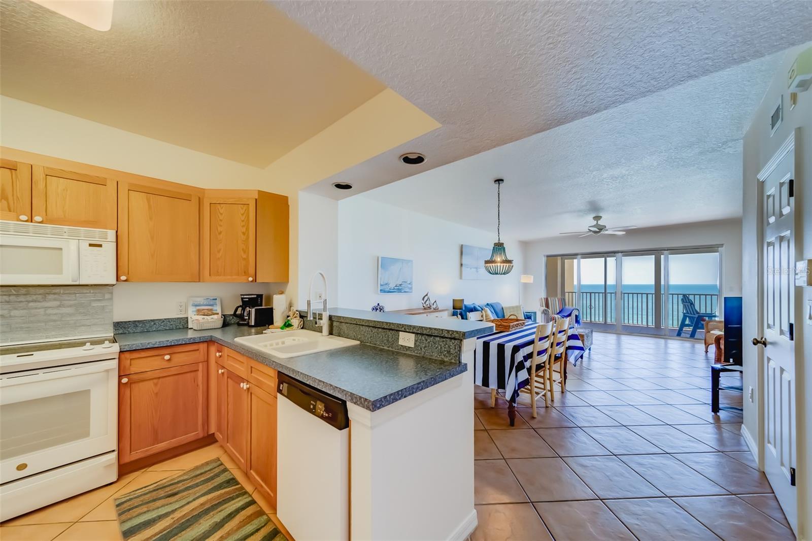 16550 GULF BLVD #643, NORTH REDINGTON BEACH, FL — photo 16