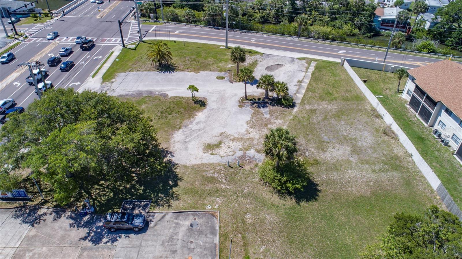 2750 S RIDGEWOOD AVE, SOUTH DAYTONA, FL — photo 2