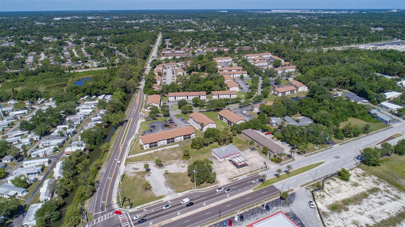 2750 S RIDGEWOOD AVE, SOUTH DAYTONA, FL — photo 4