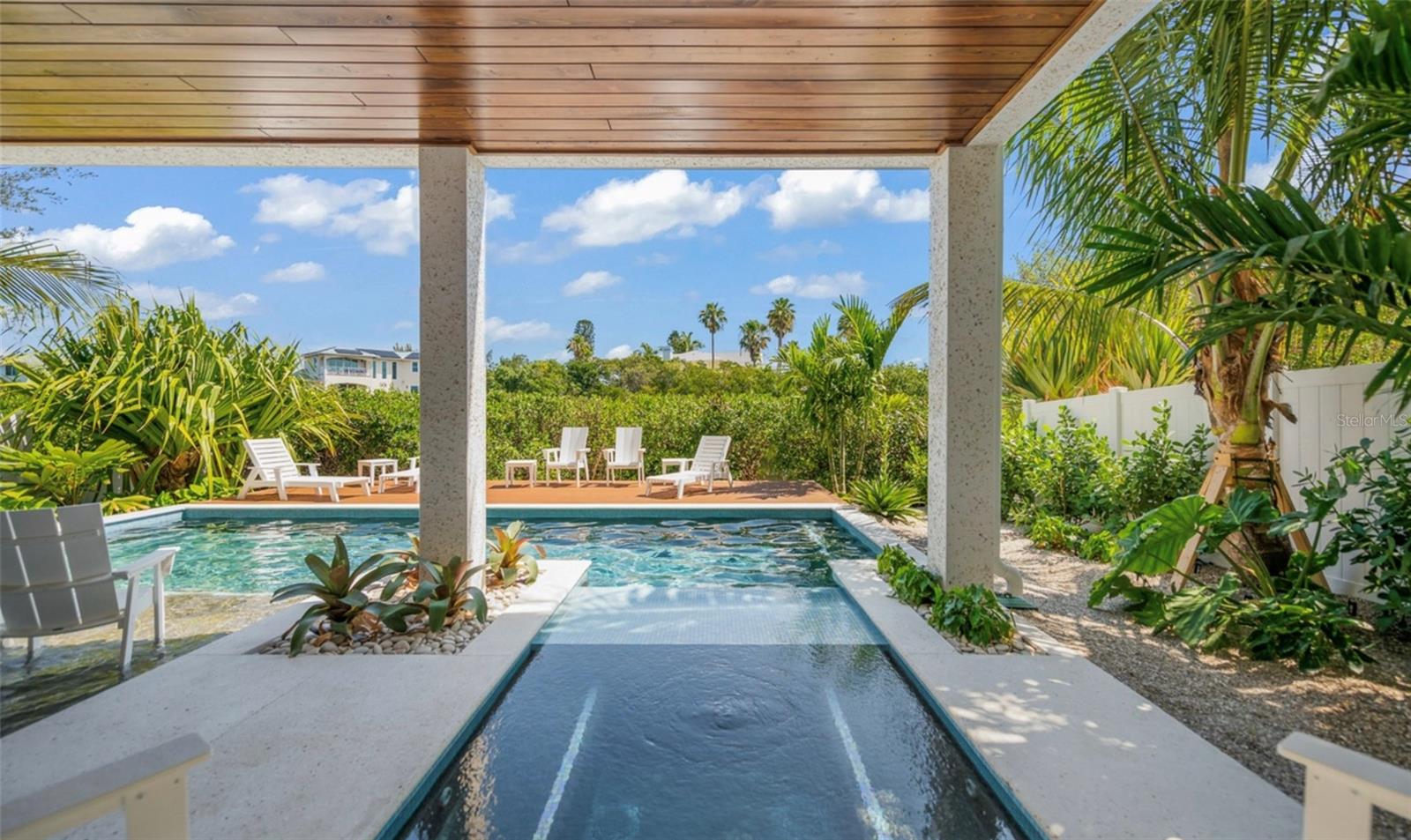 404 NORTH SHORE DR, ANNA MARIA, FL — photo 6