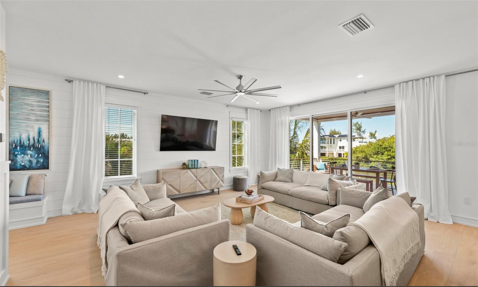 404 NORTH SHORE DR, ANNA MARIA, FL — photo 9