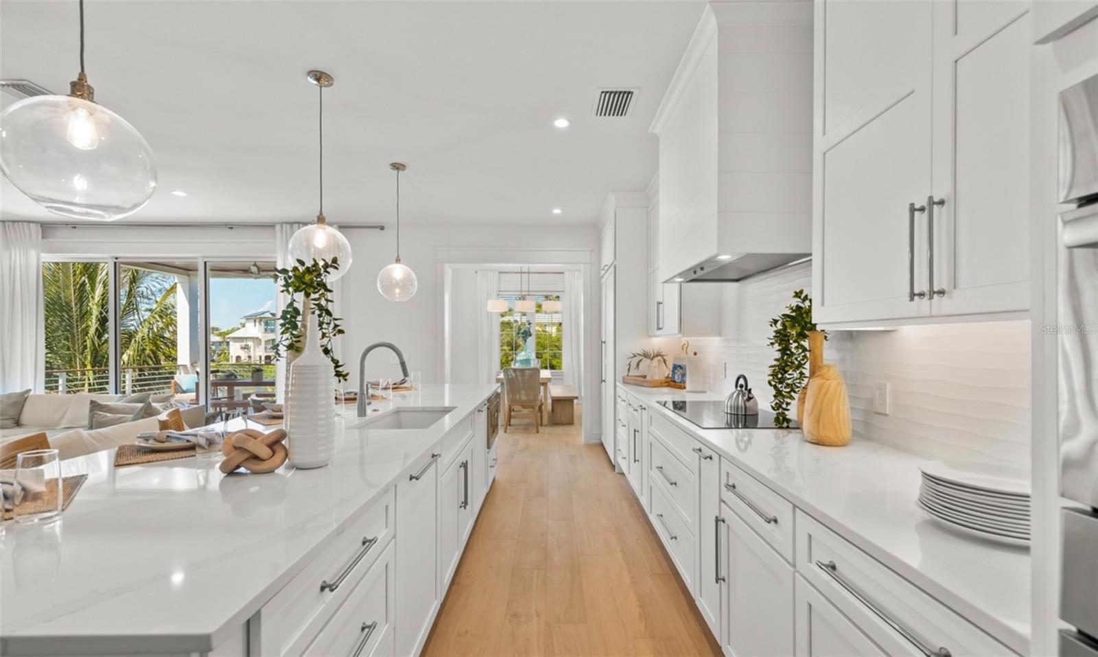 404 NORTH SHORE DR, ANNA MARIA, FL — photo 10
