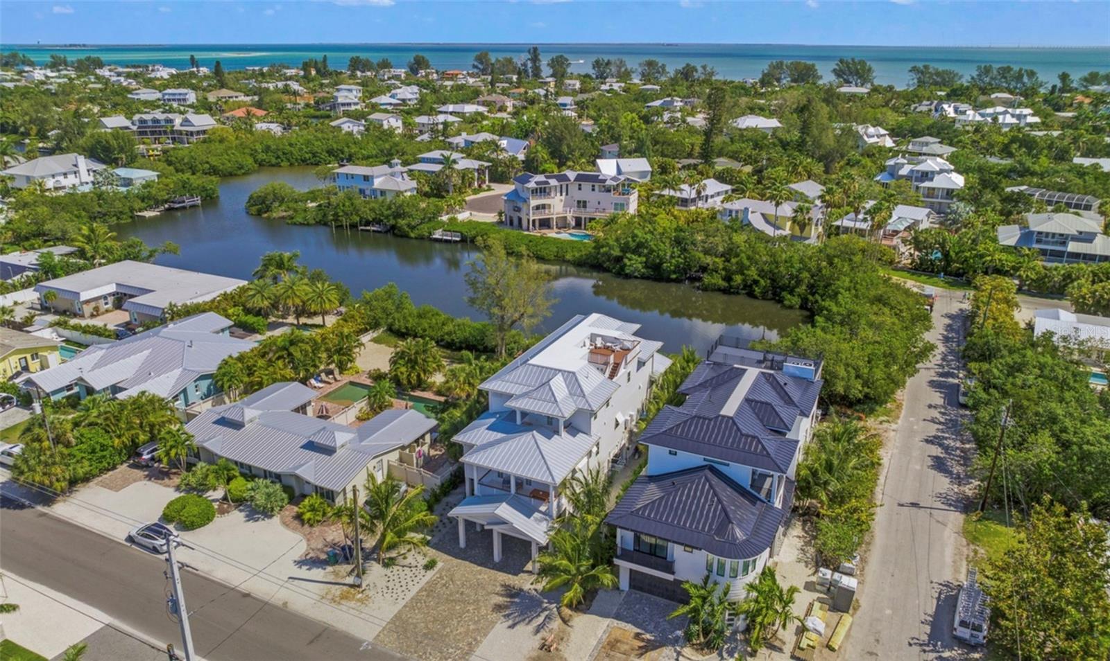 404 NORTH SHORE DR, ANNA MARIA, FL — photo 32