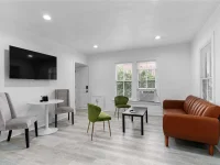 412 E HARWOOD ST #3 — photo 8