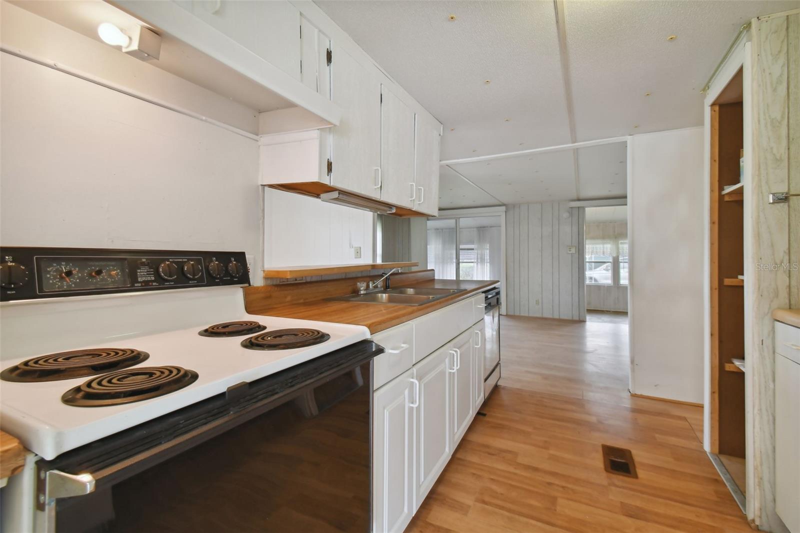 5353 COMANCHE ST, ZEPHYRHILLS, FL — photo 83