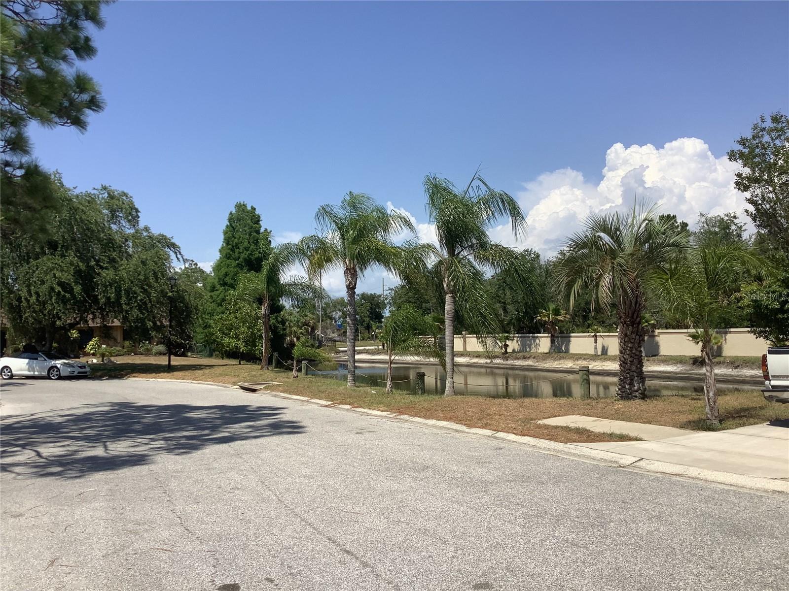 18657 WHITE PINE CIR, HUDSON, FL — photo 3