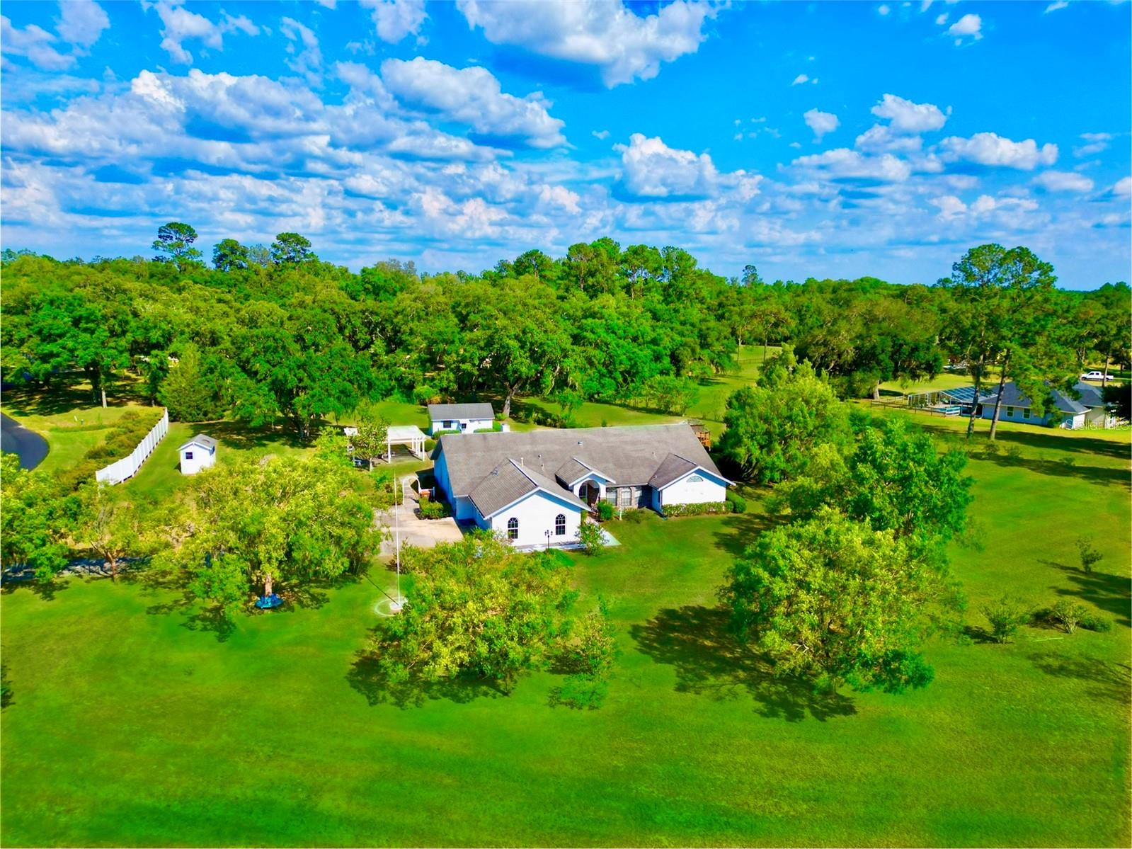 7205 NE 61ST AVENUE RD, SILVER SPRINGS, FL — photo 2
