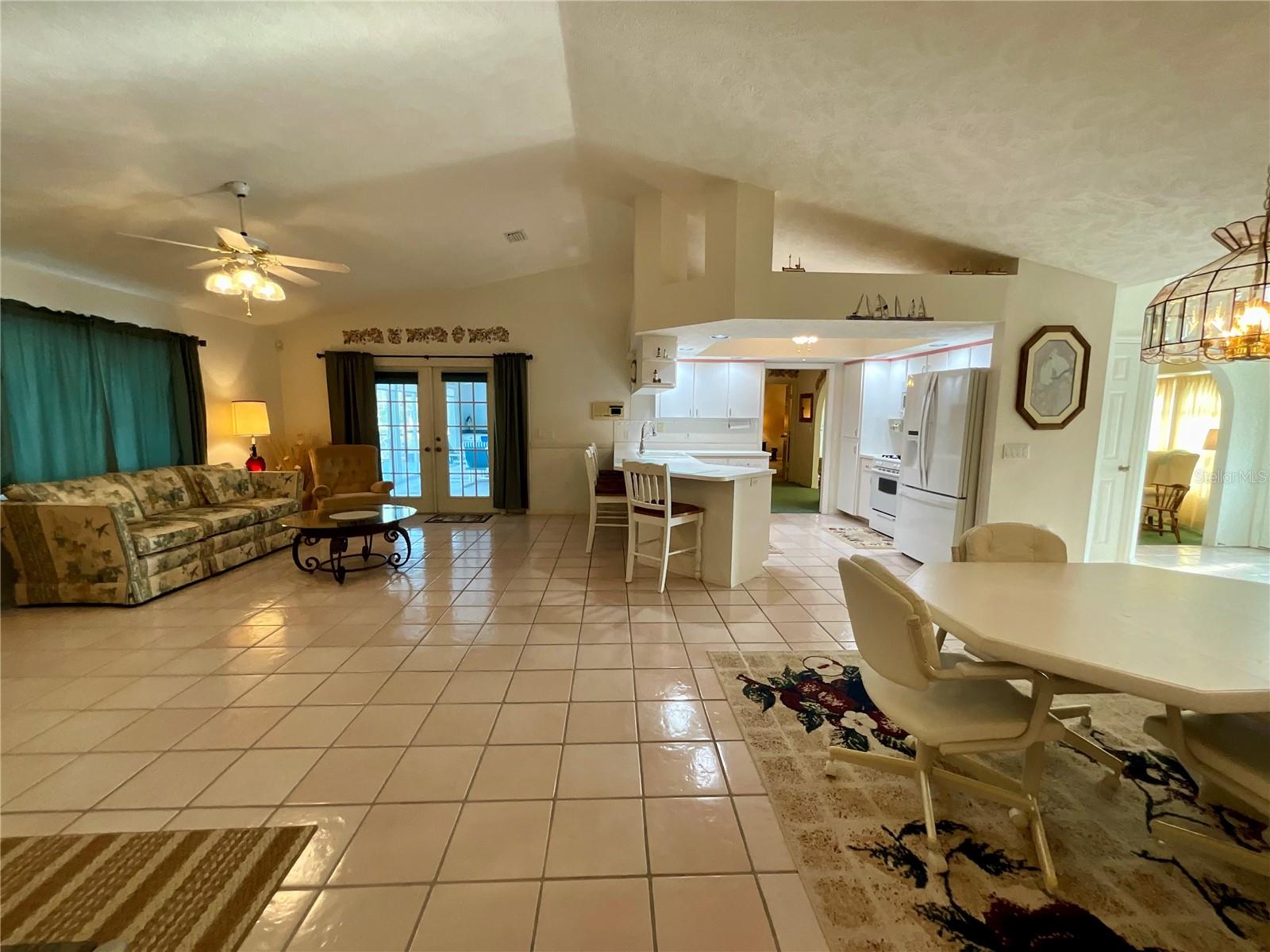 7205 NE 61ST AVENUE RD, SILVER SPRINGS, FL — photo 9