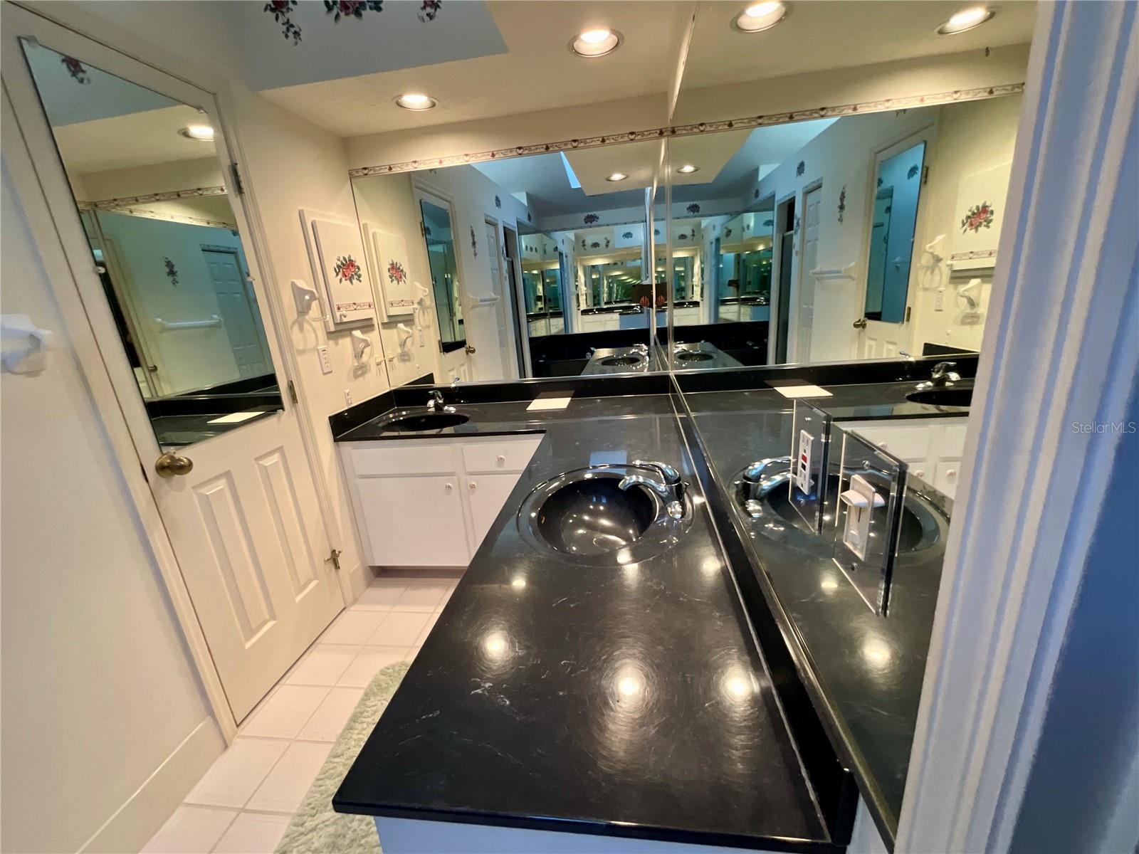 7205 NE 61ST AVENUE RD, SILVER SPRINGS, FL — photo 15