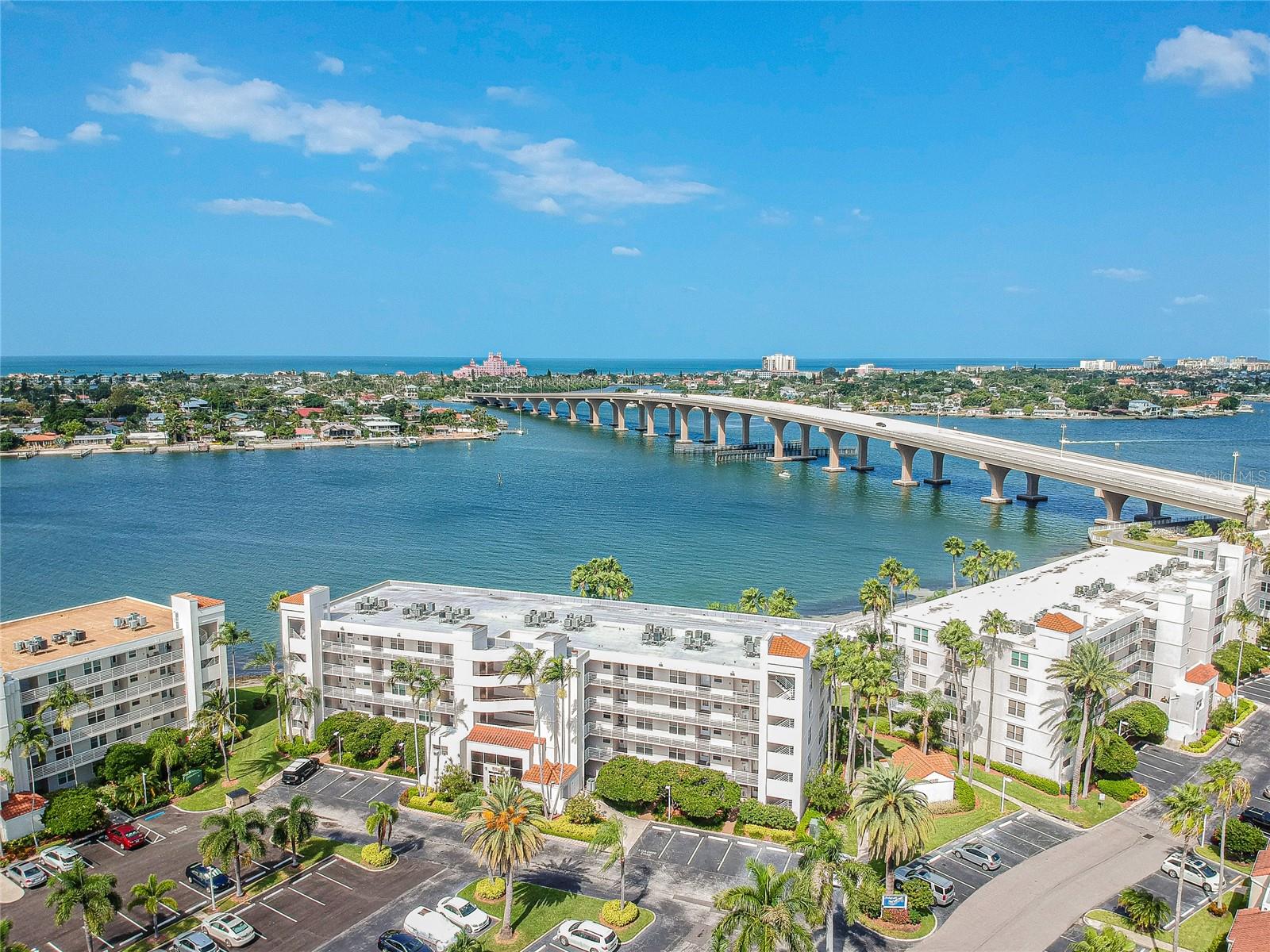 5901 BAHIA DEL MAR CIR #518, ST PETERSBURG, FL