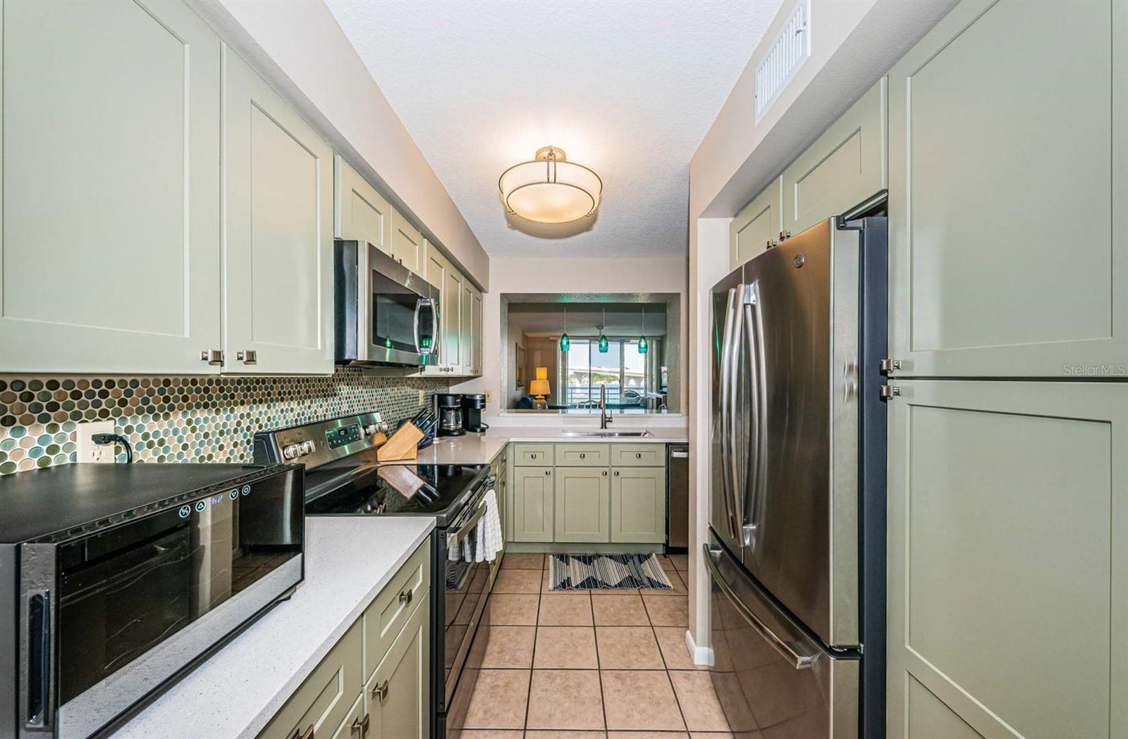 5901 BAHIA DEL MAR CIR #518, ST PETERSBURG, FL — photo 6