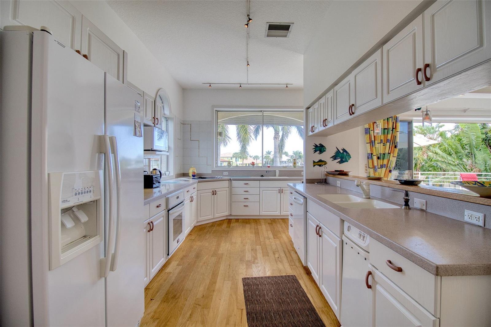 131 SANDS POINT DRIVE, TIERRA VERDE, FL — photo 11