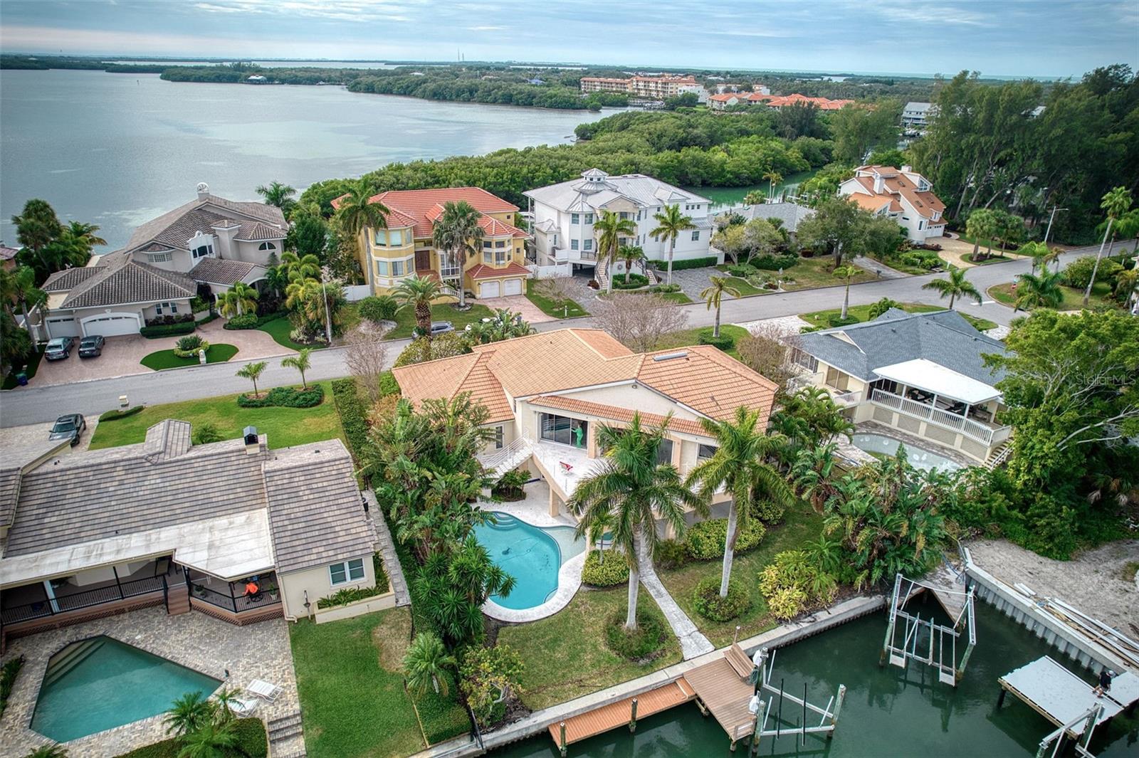 131 SANDS POINT DRIVE, TIERRA VERDE, FL — photo 53