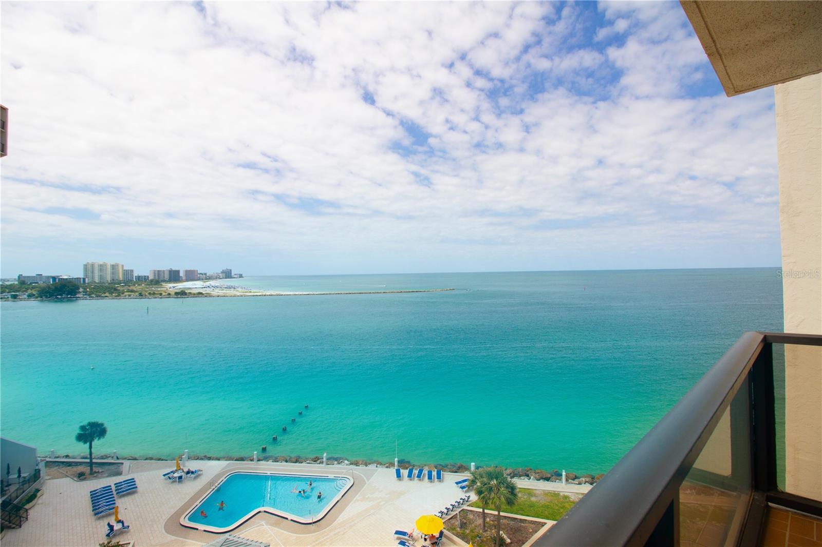 440 S GULFVIEW BLVD #1002, CLEARWATER BEACH, FL