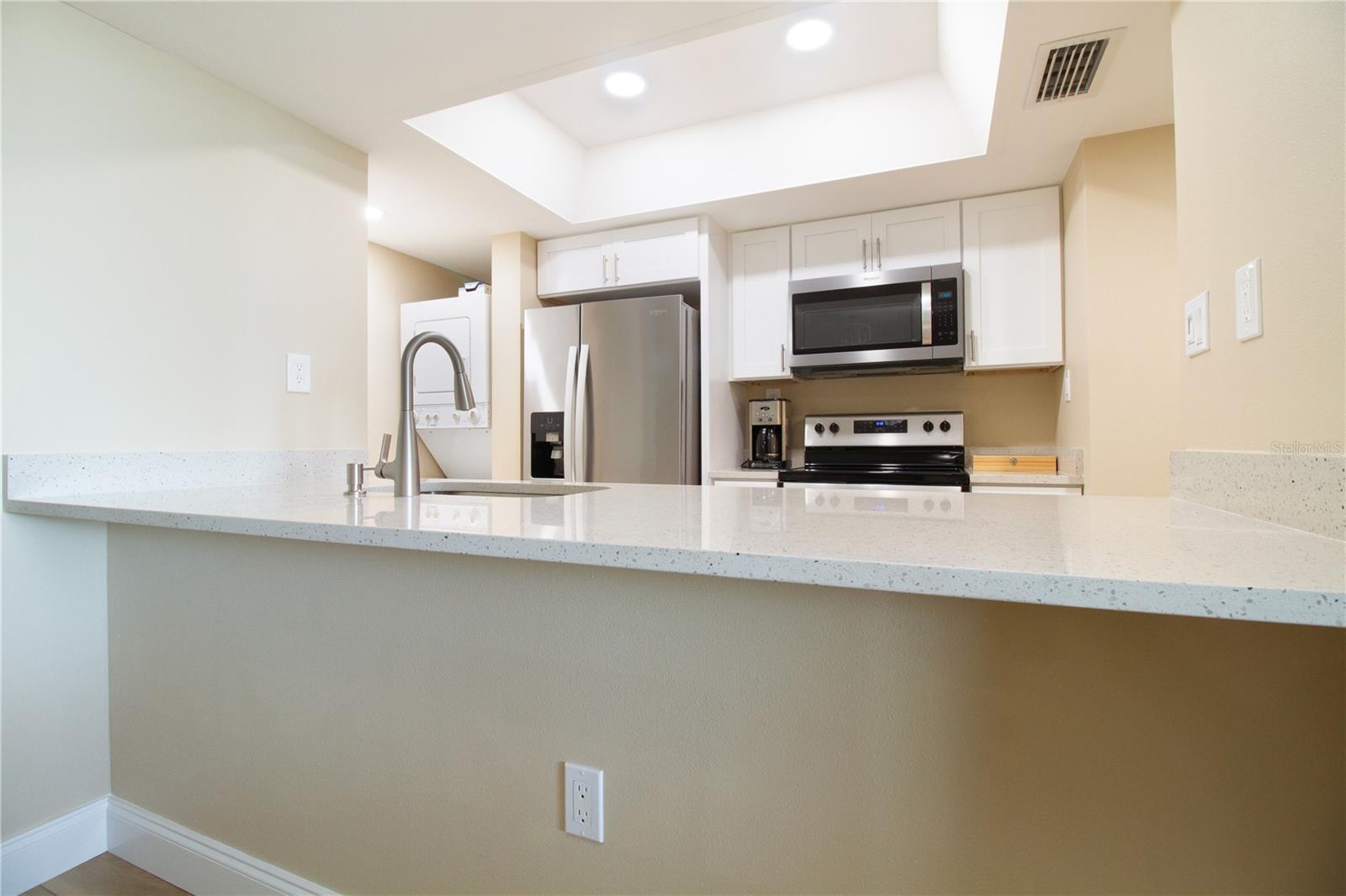 440 S GULFVIEW BLVD #1002, CLEARWATER BEACH, FL — photo 9