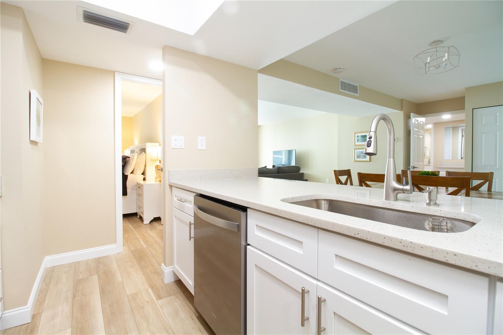 440 S GULFVIEW BLVD #1002, CLEARWATER BEACH, FL — photo 10