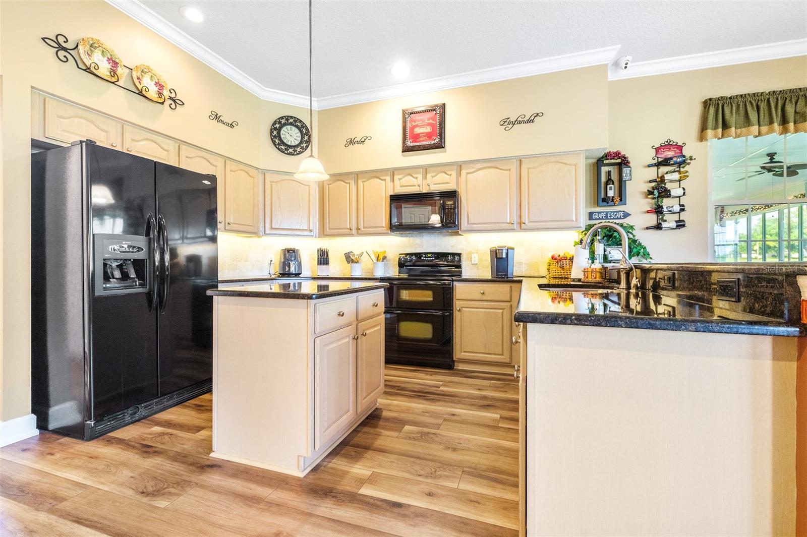 7042 MONTREAL DR, LAKELAND, FL — photo 10