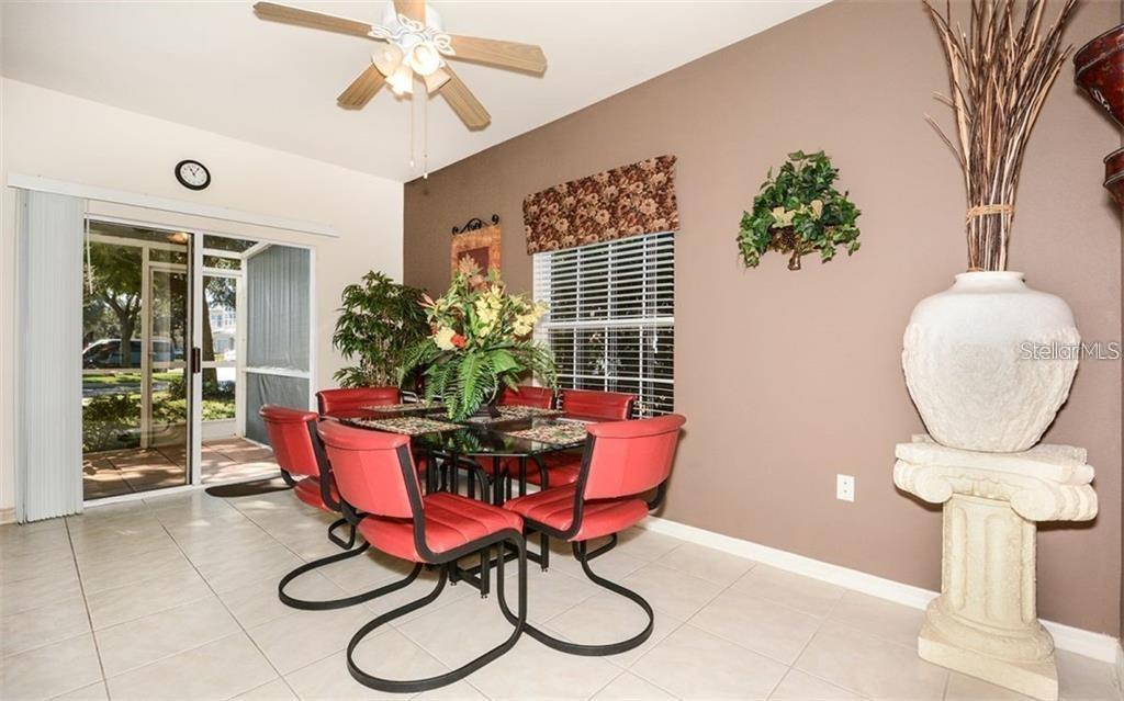 7685 PLANTATION CIR #B, UNIVERSITY PARK, FL — photo 8