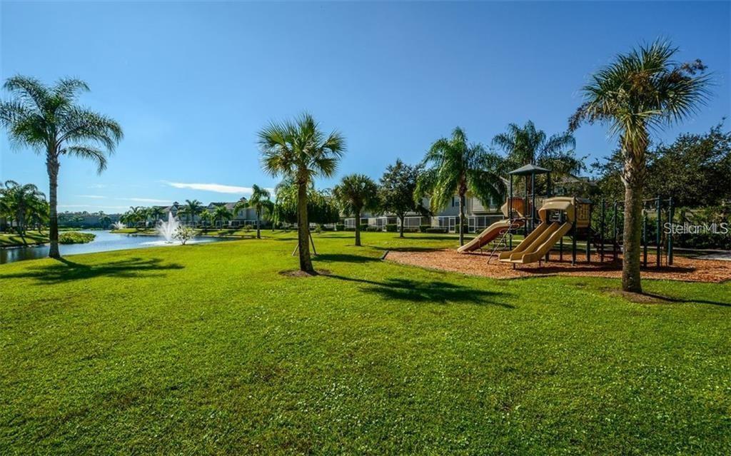 7685 PLANTATION CIR #B, UNIVERSITY PARK, FL — photo 23