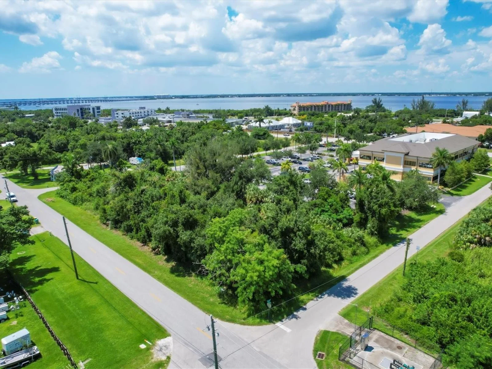 1010 LAVILLA RD, PUNTA GORDA, FL — photo 4