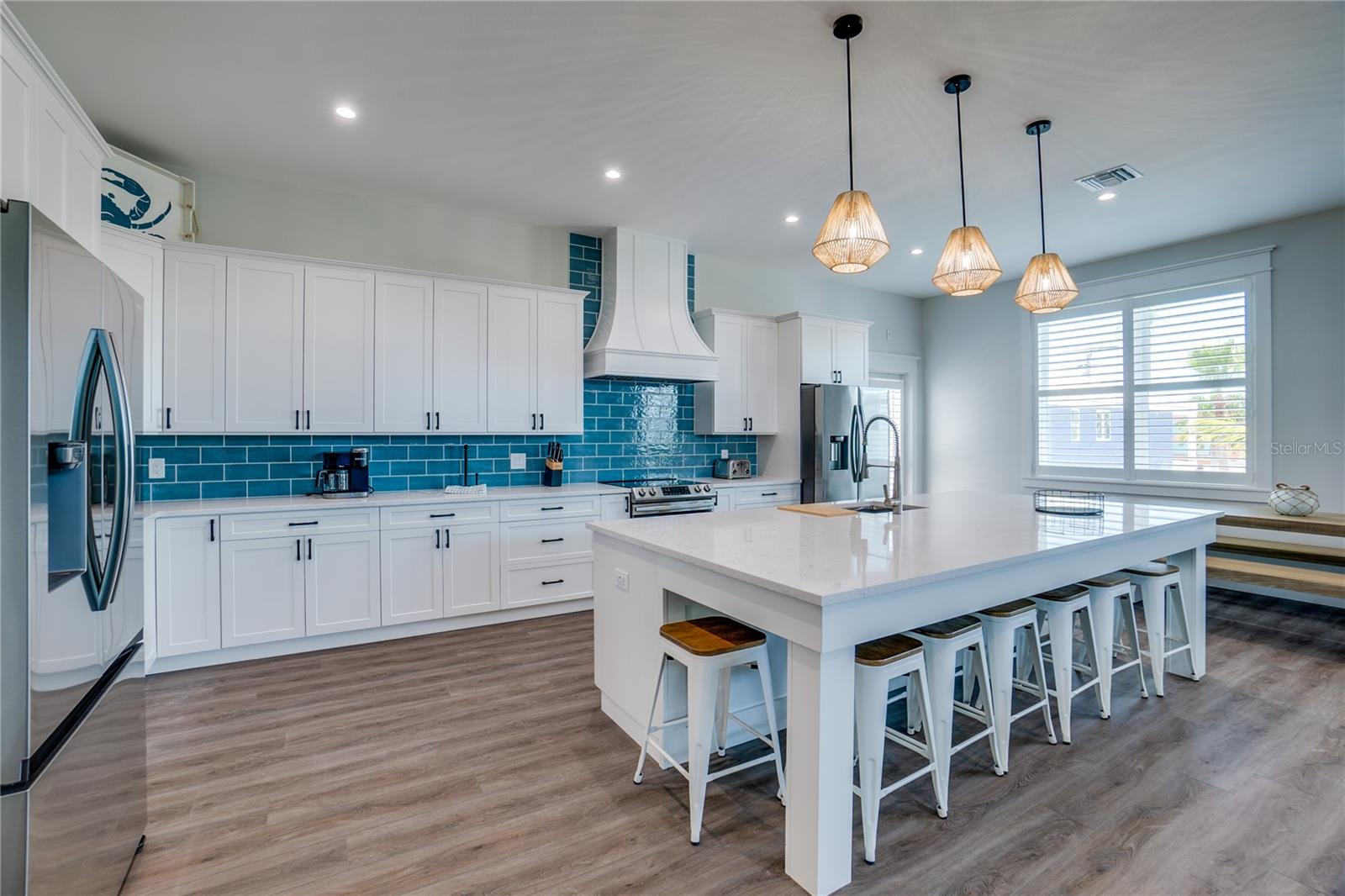 2102 AVENUE B, BRADENTON BEACH, FL — photo 9